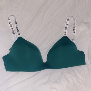 Victoria secret t-shirt bra